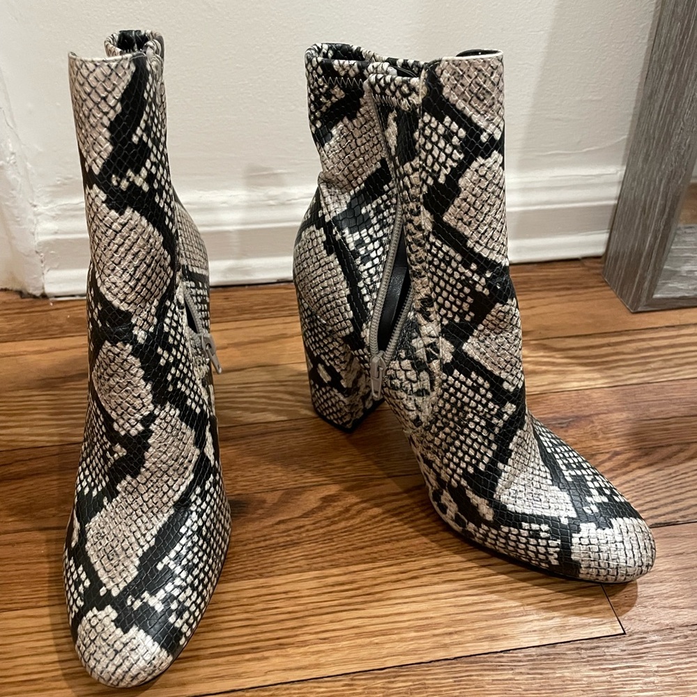 LIKE NEW! Aldo Black and White Snakeskin Booties with Block Heel
